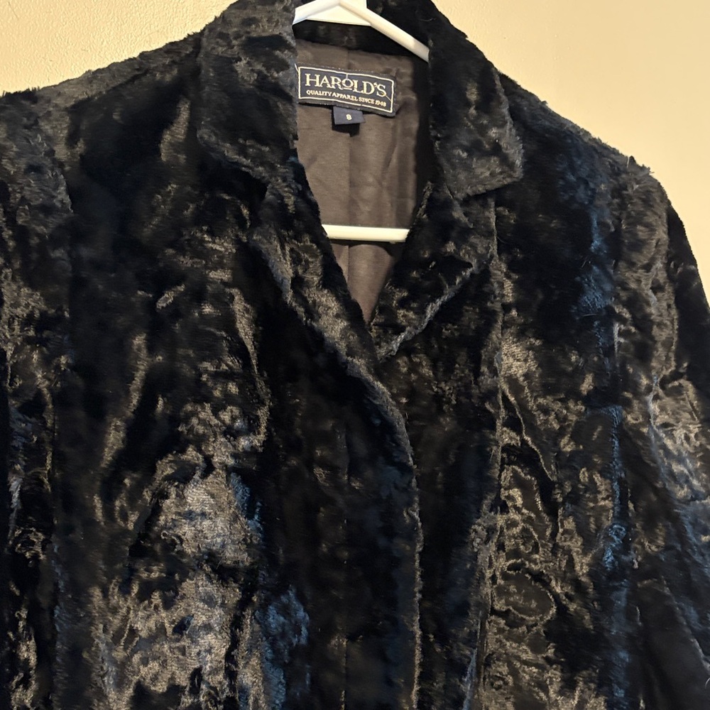 Beautiful black coat crushed fur? Size 8 from Harold's